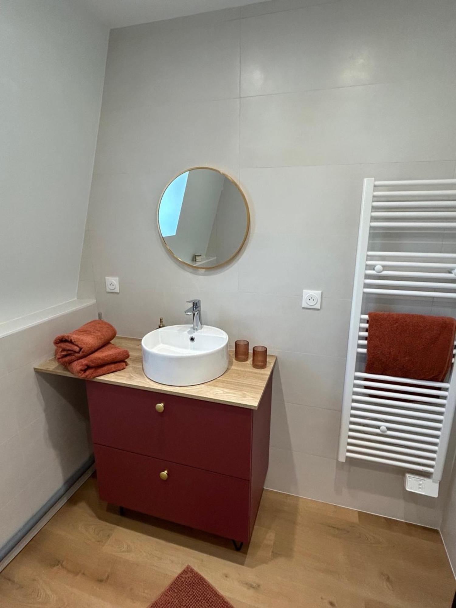 Maison 2 Chambres Avec Parking Et Jardin Noyon Exterior foto